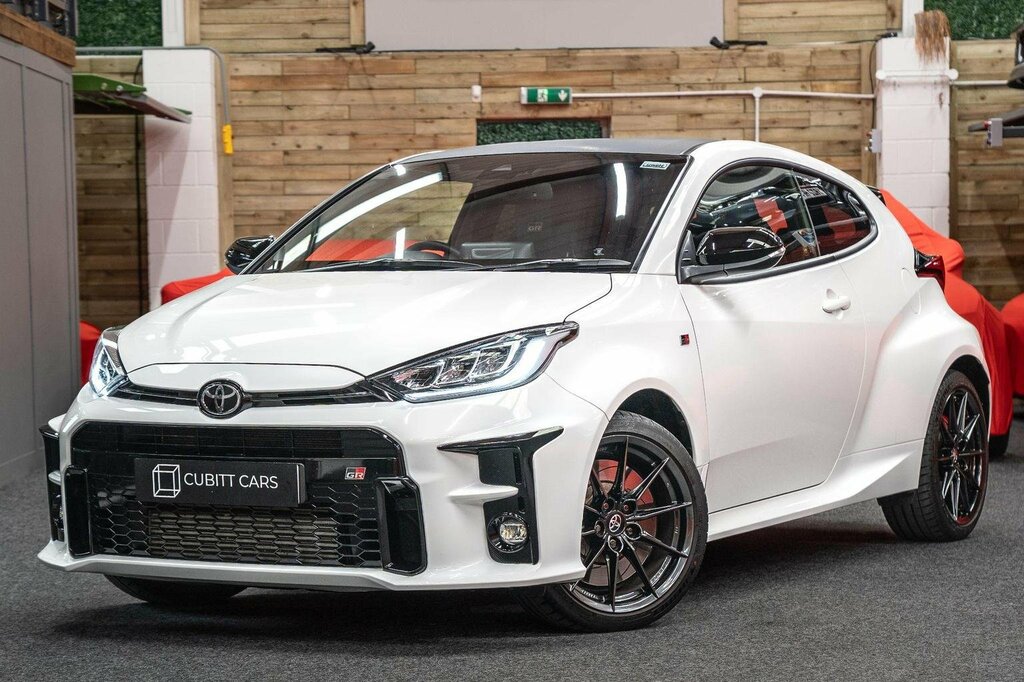 Toyota Yaris Hatchback 1.6T Gr Circuit Awd Euro 6 202373 White #3