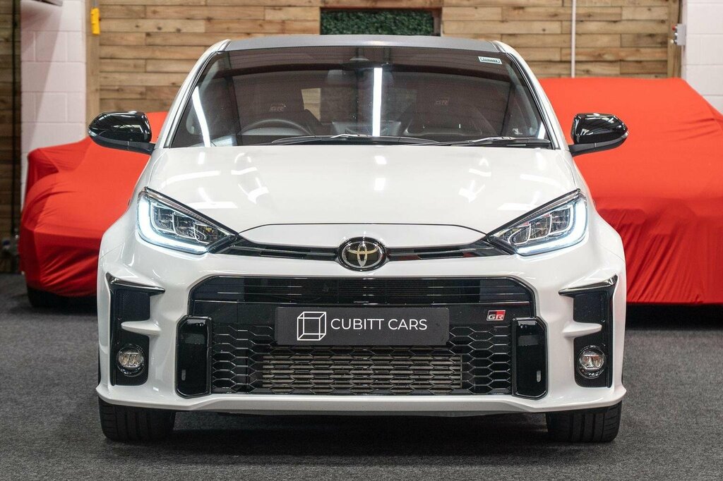 Toyota Yaris Hatchback 1.6T Gr Circuit Awd Euro 6 202373 White #2