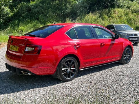 Skoda Octavia 2.0 Octavia Vrs Red #3