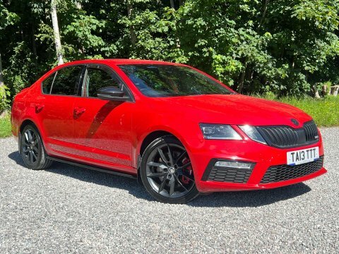 Skoda Octavia 2.0 Octavia Vrs Red