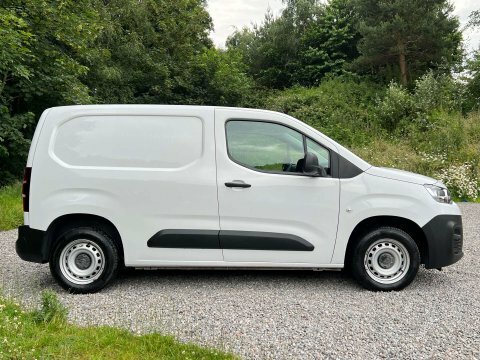 Citroen Berlingo 1.5 Berlingo 650 White #2
