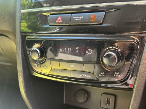 Suzuki Vitara 1.6 Sz-t White #17