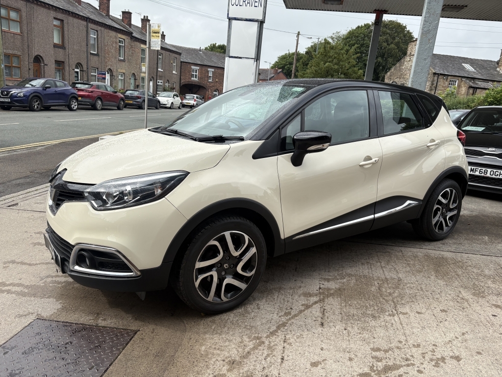 Renault Captur 1.5 Dynamique Medianav Black #3