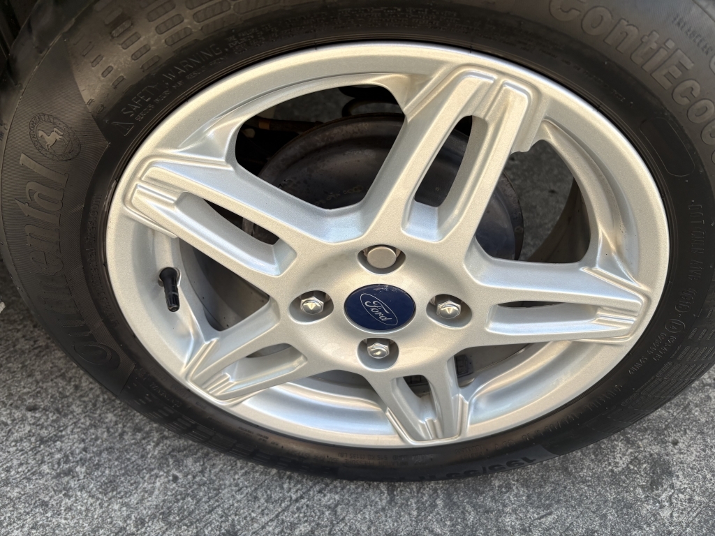 Ford KA+ 1.2 Zetec White #6