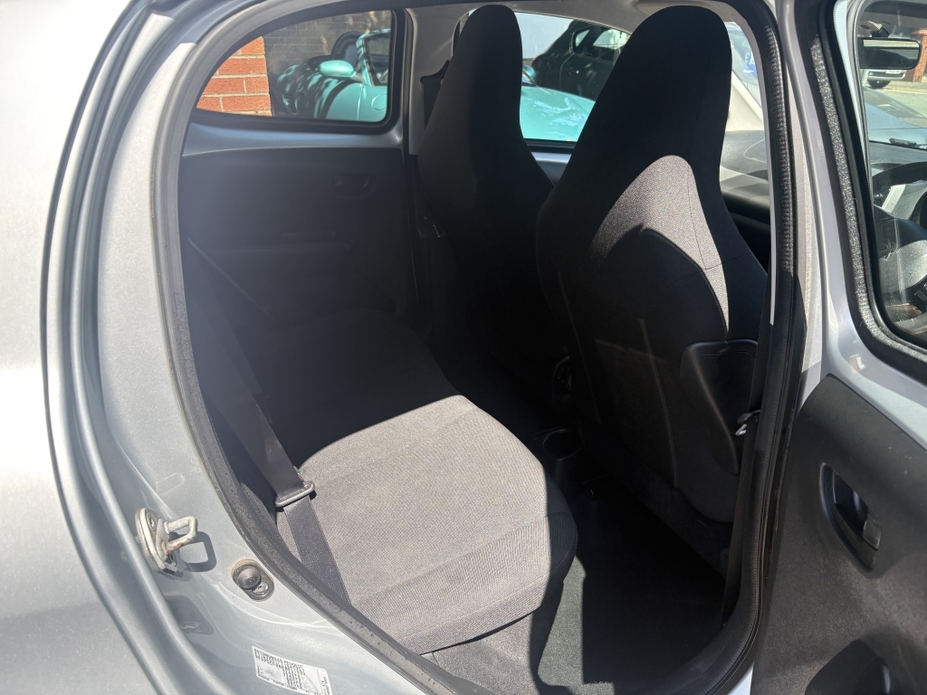 Peugeot 108 1.0 Active Silver #6