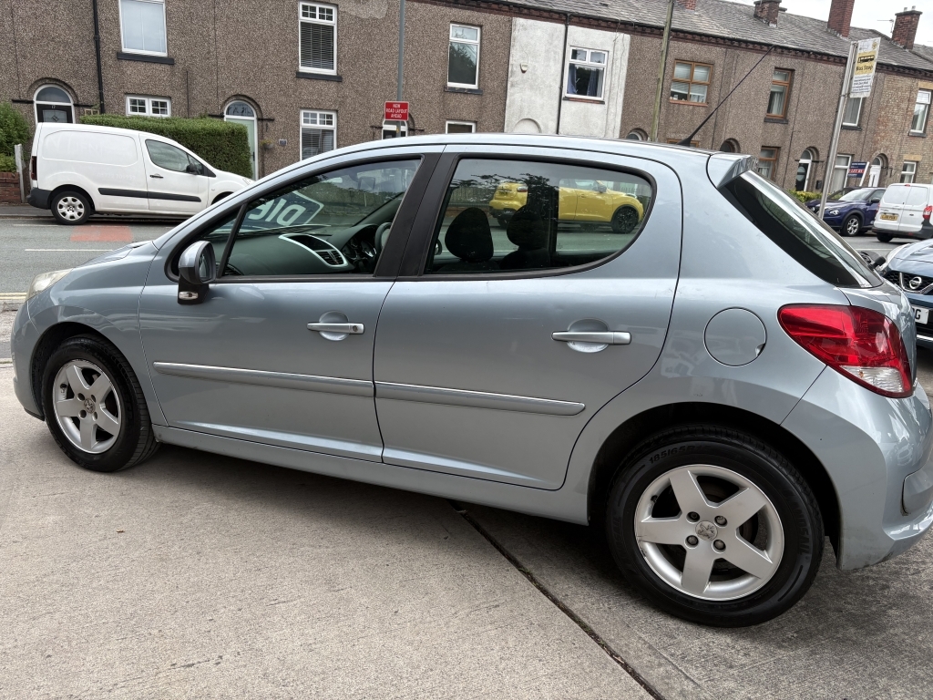 Peugeot 207 1.4 Hdi Envy Blue #6