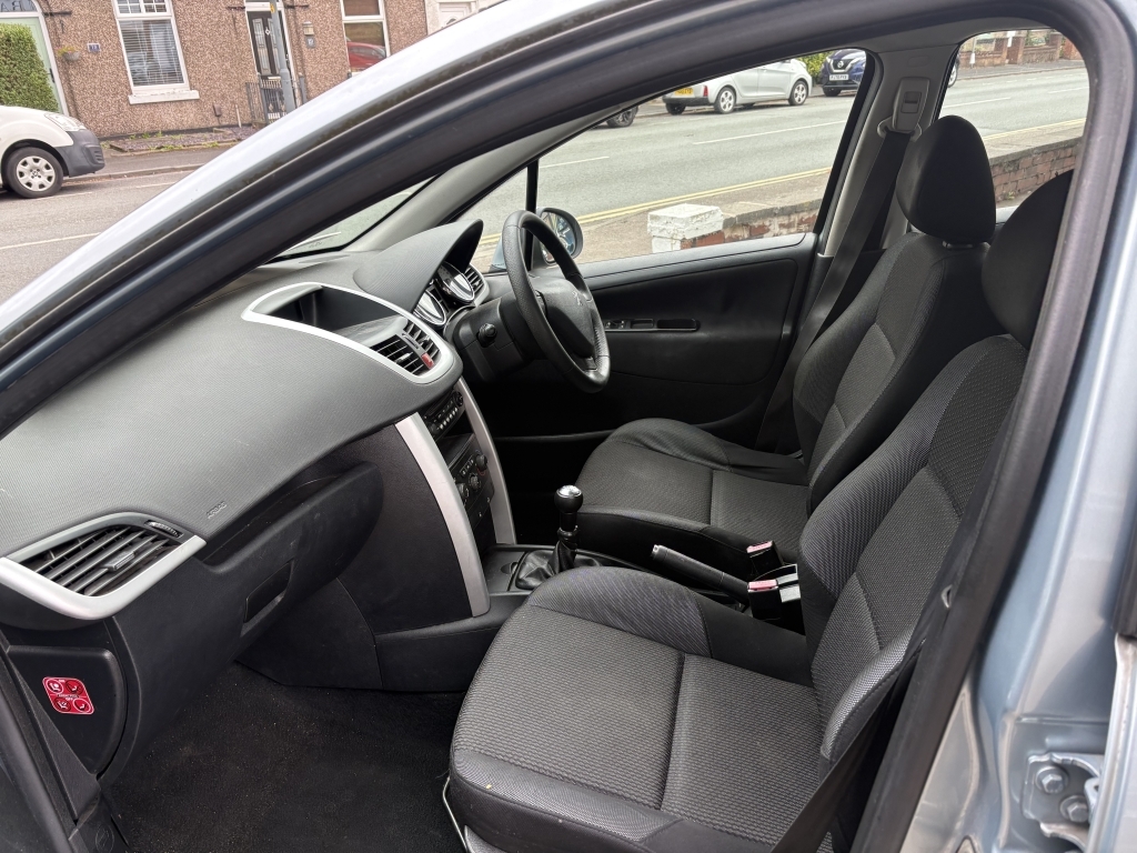 Peugeot 207 1.4 Hdi Envy Blue #4