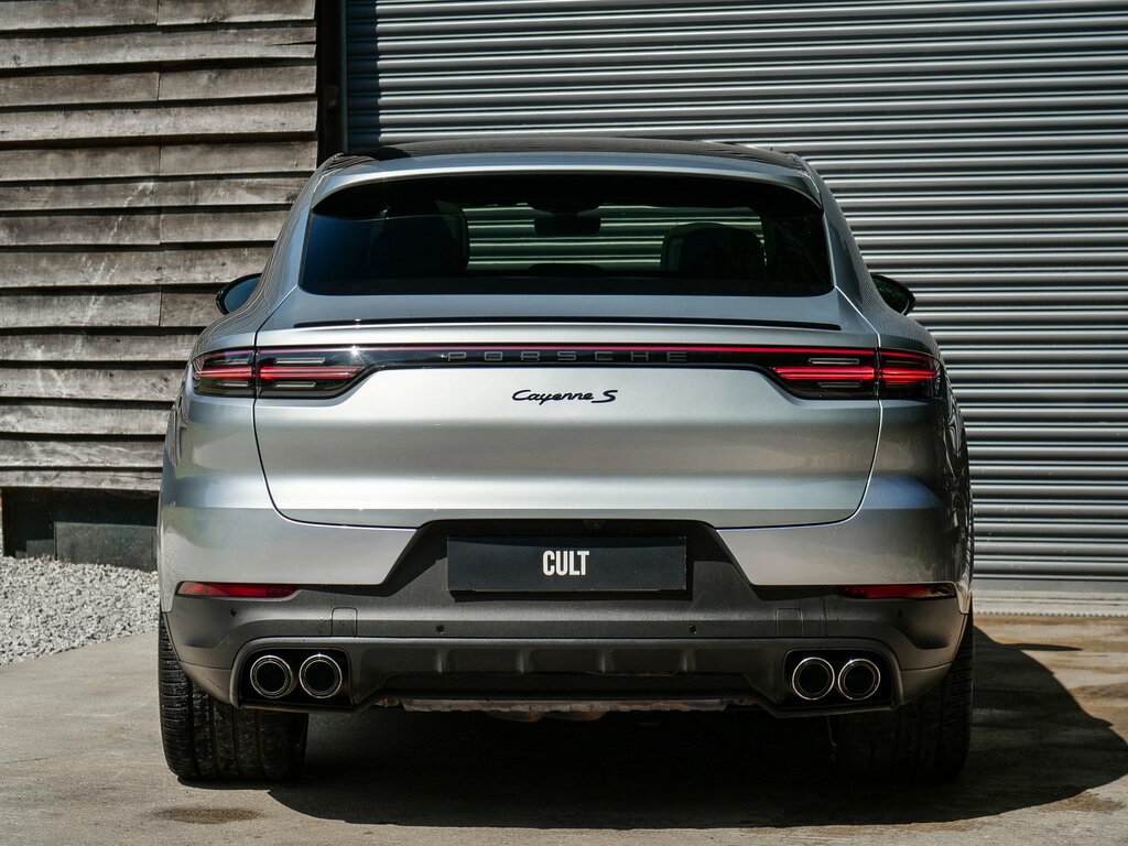 Porsche Cayenne White #3