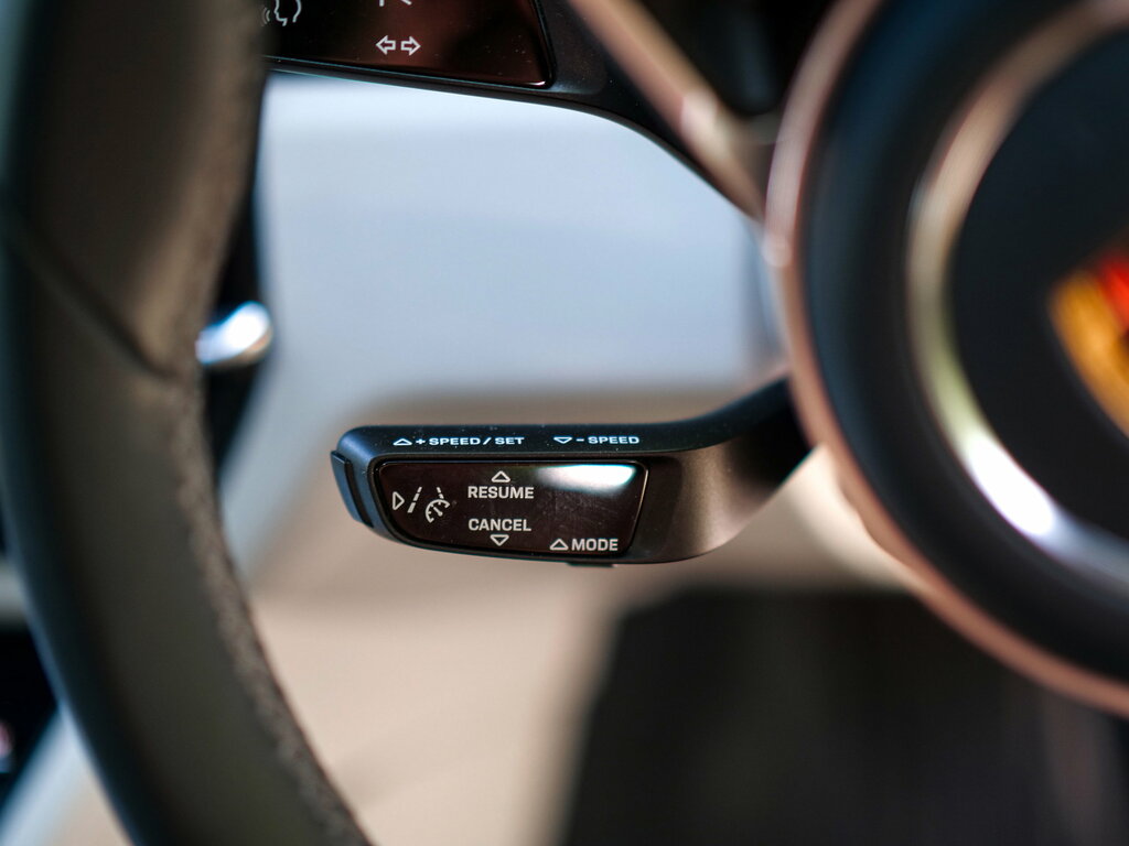 Porsche Cayenne White #39