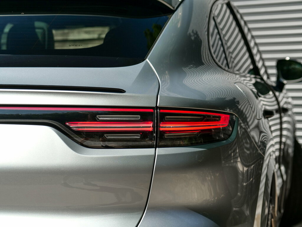 Porsche Cayenne White #59