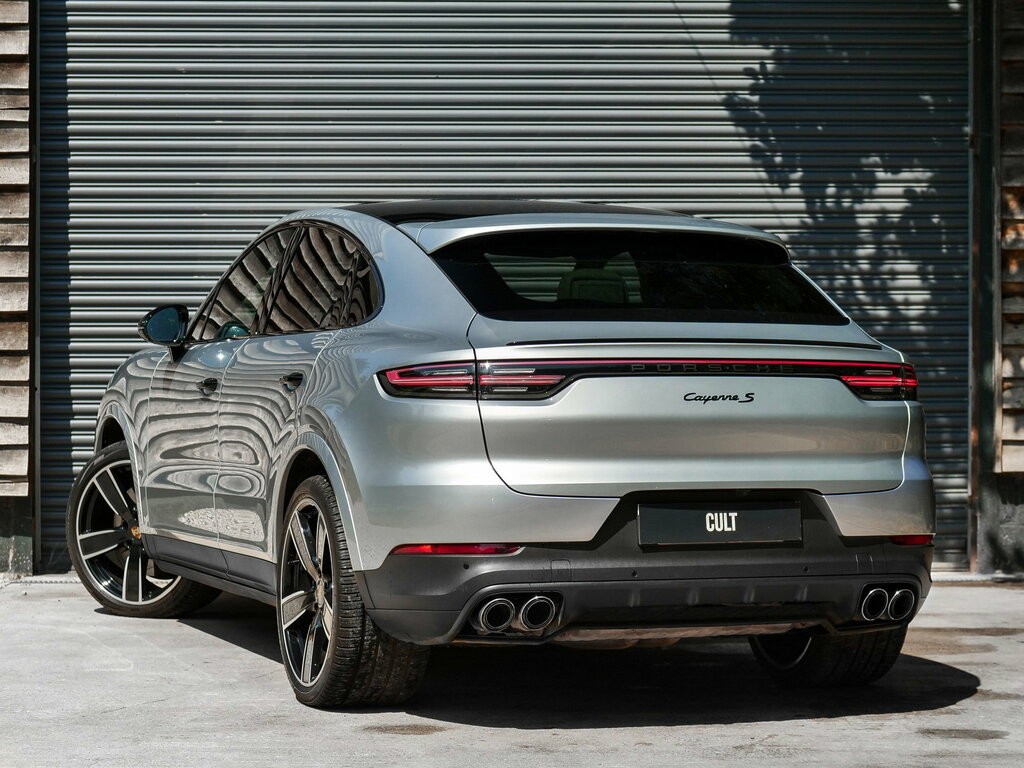 Porsche Cayenne White #2