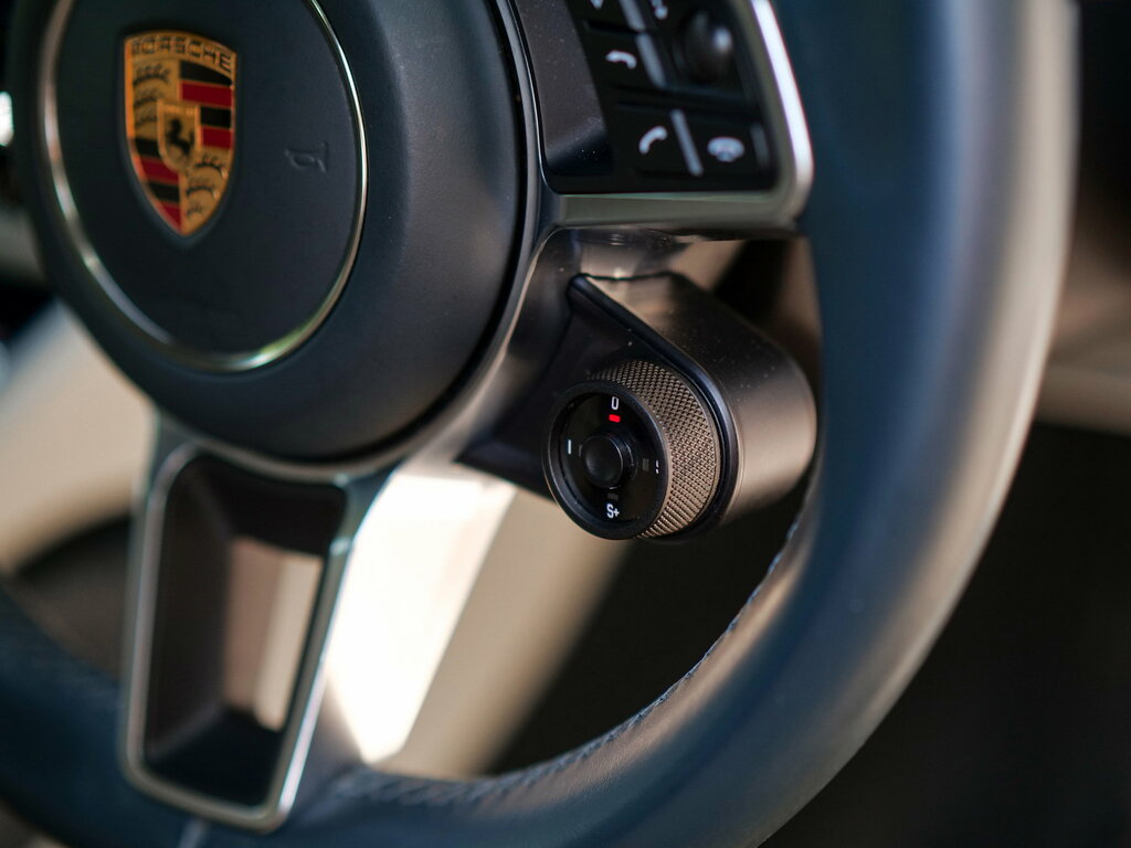 Porsche Cayenne White #36
