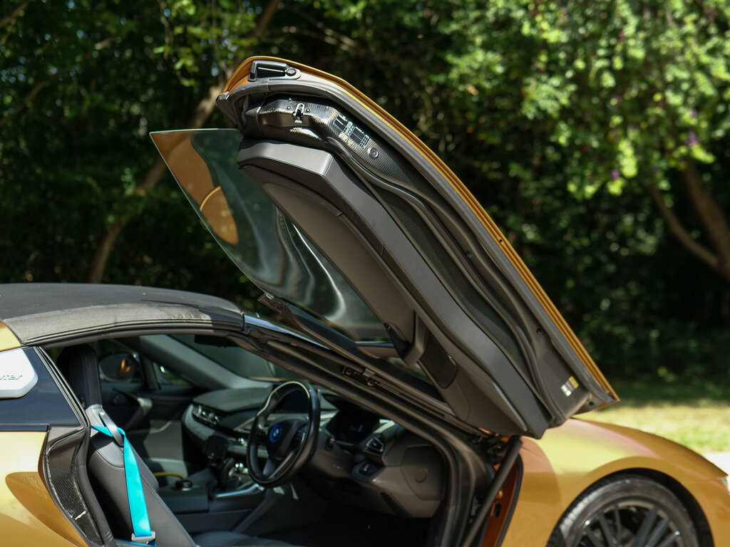 BMW i8 2dr Auto White #9