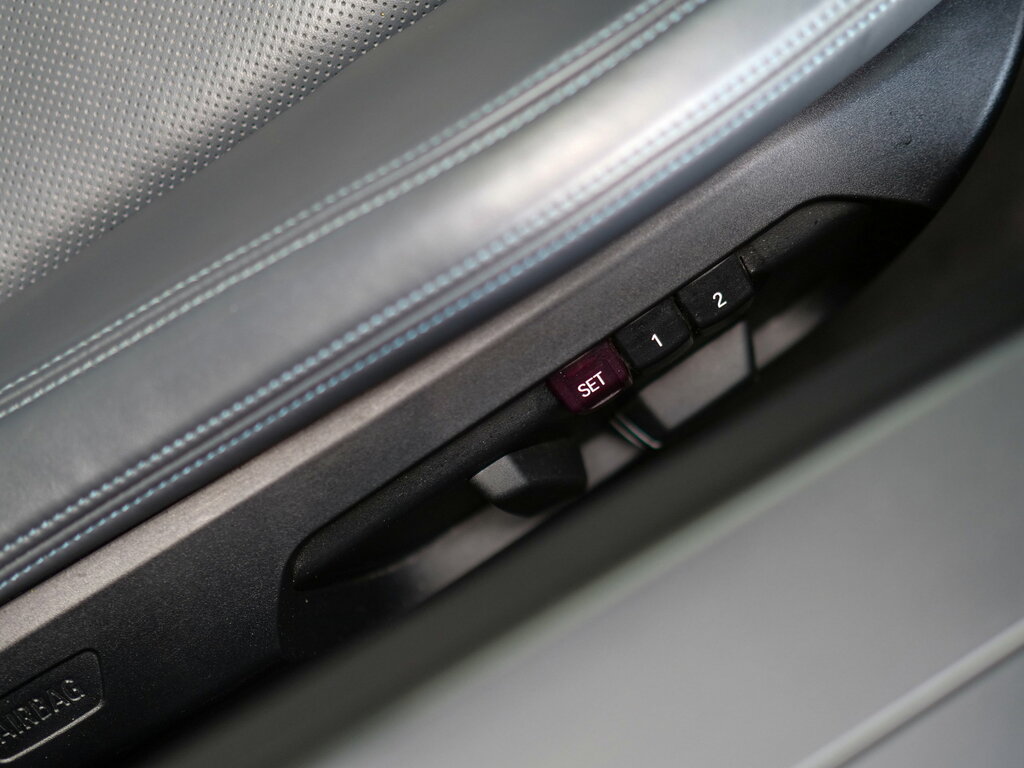 BMW i8 2dr Auto White #18
