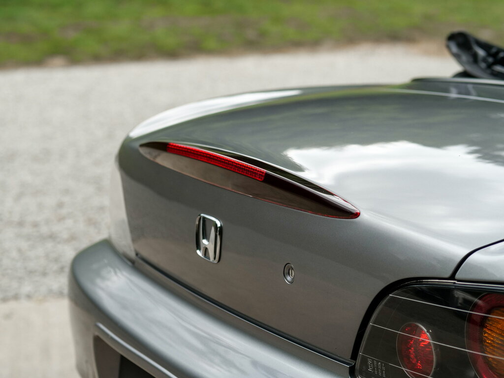 Honda S2000 2.0I Vtec Roadster Gt 2-Door Grey #63