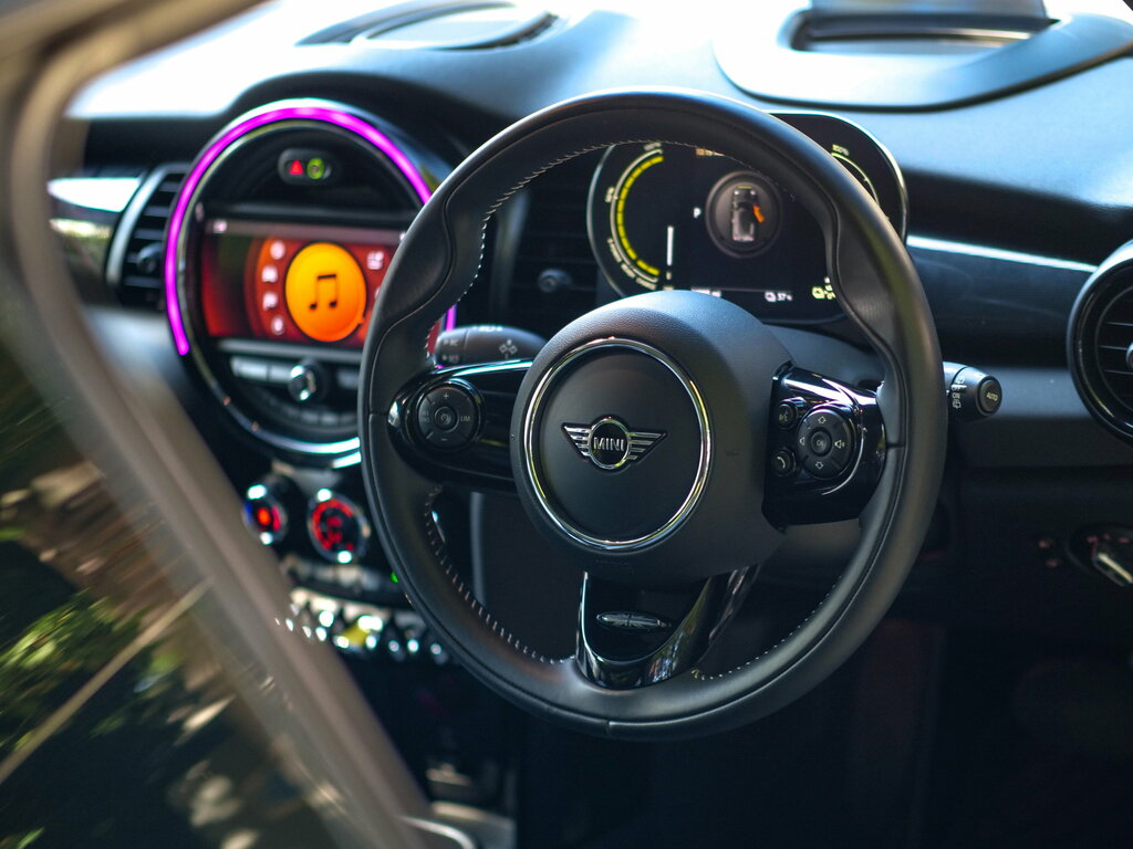Mini Electric Cooper Se 32.6Kwh Level 3 Hatchback A Green #5