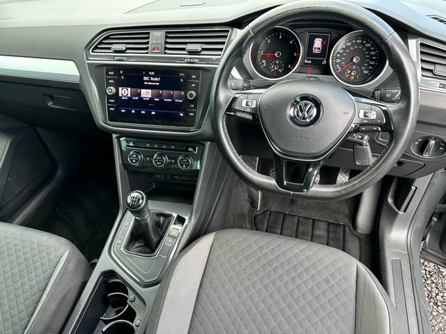 Volkswagen Tiguan Se Navigation Tdi NA68WWC Grey #5