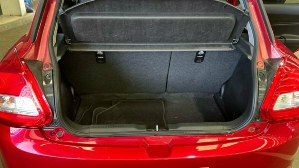 Suzuki Swift 1L Sz-t Red #4