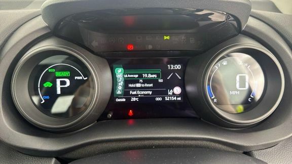 Toyota Yaris 1.5 Hybrid Dynamic Cvt Grey #38