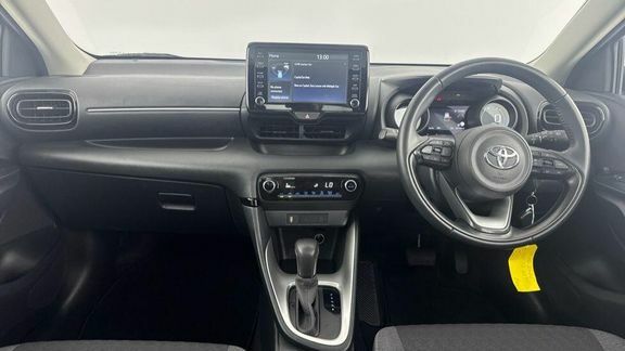 Toyota Yaris 1.5 Hybrid Dynamic Cvt Grey #33