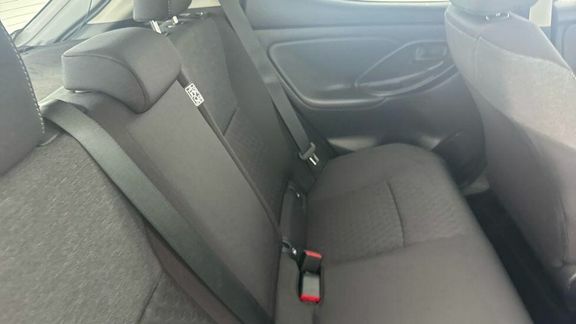 Toyota Yaris 1.5 Hybrid Dynamic Cvt Grey #35