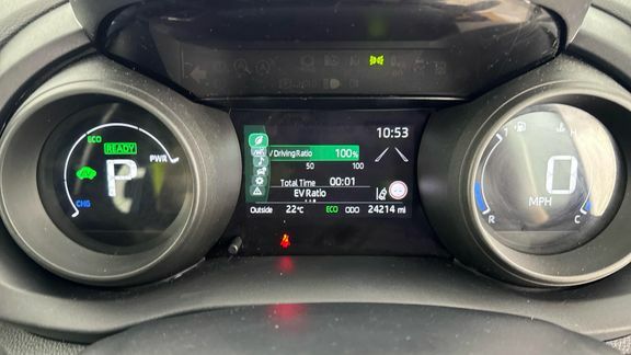 Toyota Yaris Hybrid Grey #11