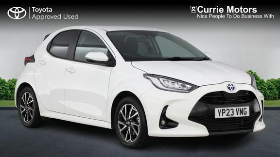 Toyota Yaris Hybrid Grey #1