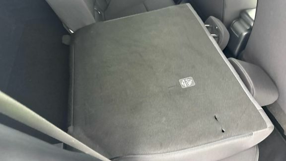 Toyota Yaris Hybrid Grey #18