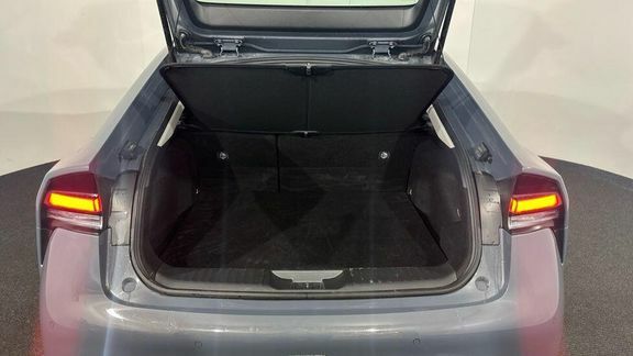 Toyota Prius Hatchback 1.8 Hybrid Euro6 White #13