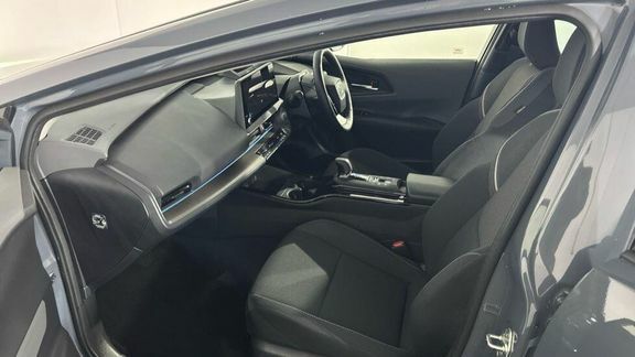 Toyota Prius Hatchback 1.8 Hybrid Euro6 White #9