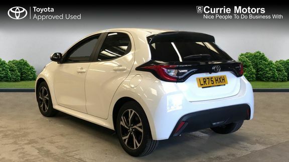 Toyota Yaris Design White #4