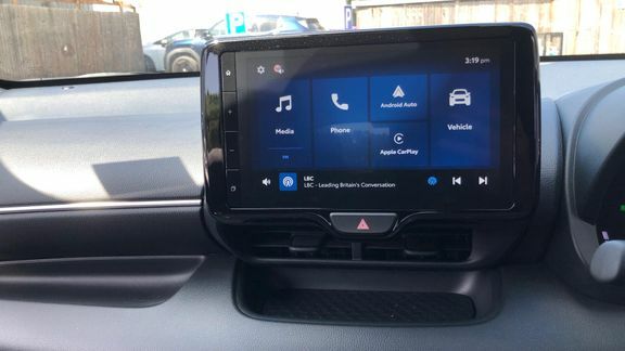 Toyota Yaris 1.5 Hybrid Design Cvt Black #8
