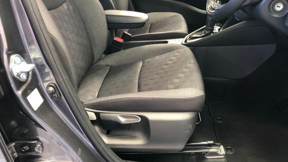 Toyota Yaris 1.5 Hybrid Design Cvt Black #16
