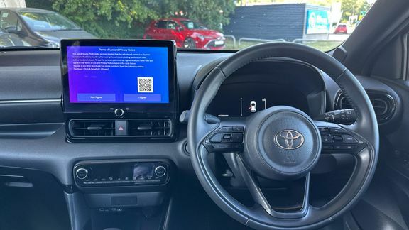 Toyota Yaris 1.5 Hybrid Design Grey #7