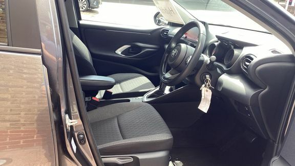 Toyota Yaris 1.5 Vvt-h Design E-cvt Euro 6 Ss Black #12