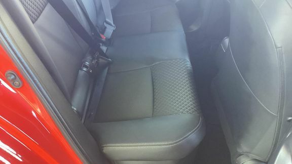Toyota Yaris 1.5 Hybrid Design Cvt Black #8