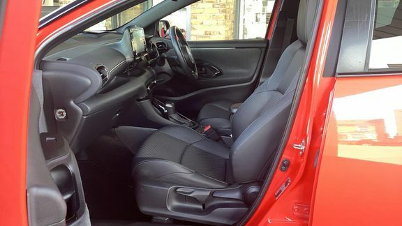 Toyota Yaris Launch Edition 1.5 Hybrid  #5