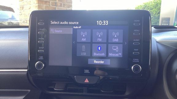 Toyota Yaris 1.5 Hybrid Design Cvt Black #9