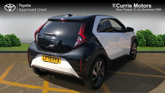 Toyota Aygo X Edge Auto White #2