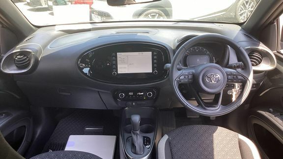 Toyota Aygo X Edge Automatic Green #6