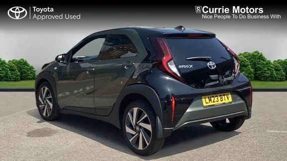 Toyota Aygo X Edge Automatic Green #4