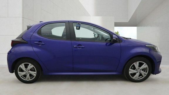 Toyota Yaris Icon Blue #5
