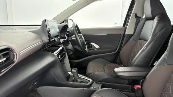 Toyota Yaris Cross Excel Fwd City Pack Pan Ro Black #5