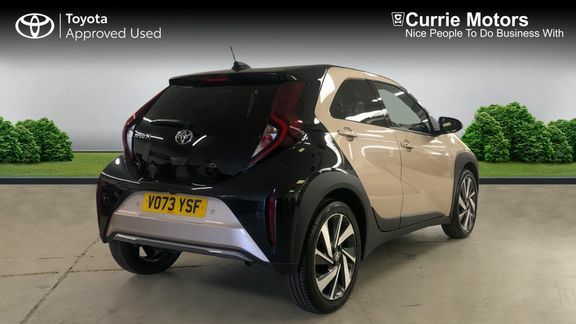 Toyota Aygo X Exclusive Automatic Beige #2