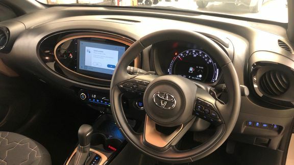 Toyota Aygo X Exclusive Automatic Beige #6