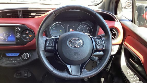Toyota Yaris 1.33 Vvt-i Icon Cvt Grey #10