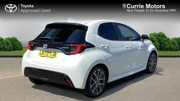 Toyota Yaris Excel White #2
