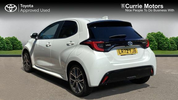 Toyota Yaris Excel White #4