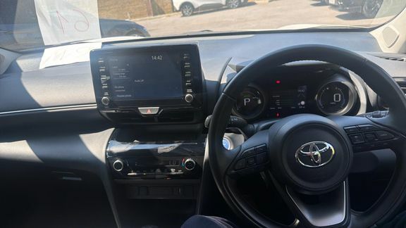 Toyota Yaris Cross Icon Fwd White #6