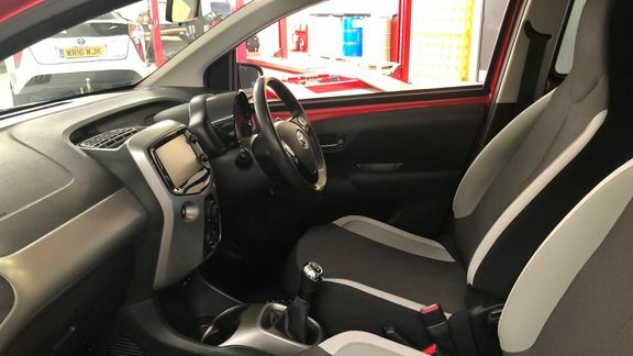 Toyota Aygo 1.0 Vvt-i X-play Euro 5 Euro 5 Red #5